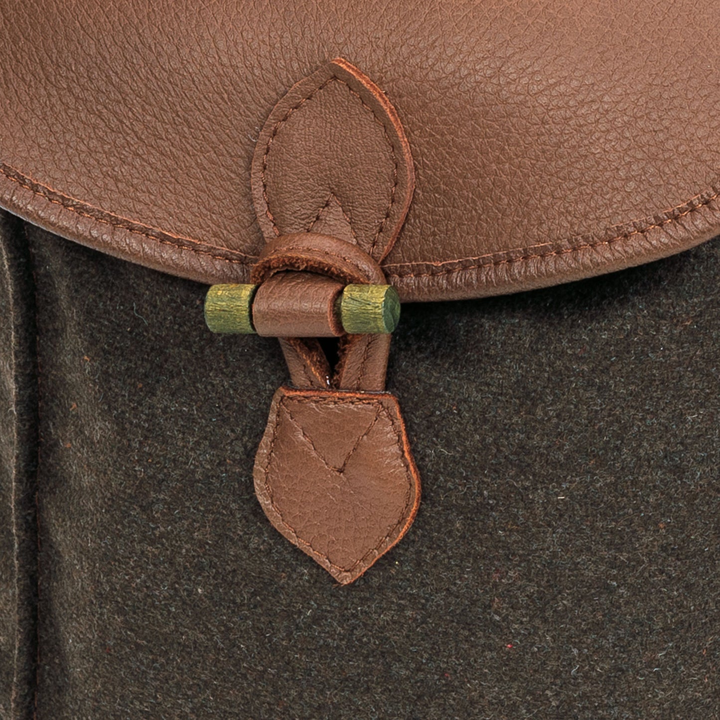 AKAH - “Loden de Luxe” hunting backpack with genuine elk leather